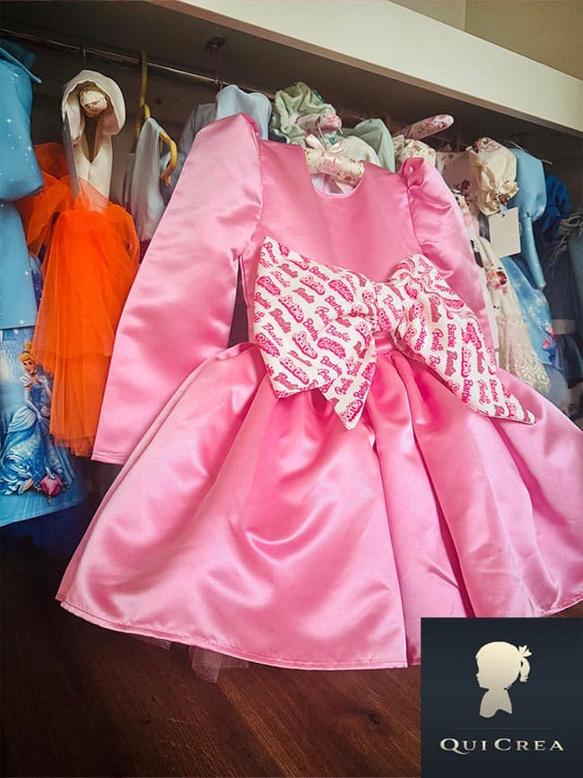 Abito Barbie Bambina - Perfetto per Compleanni e Feste! 4 Abito Barbie Bambina - Vista Frontale