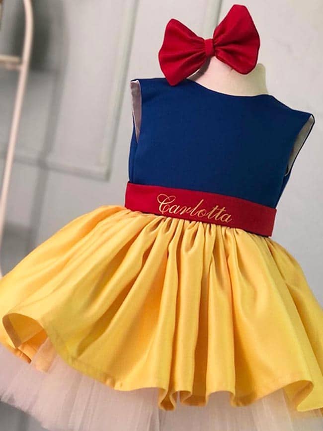 Abito a tema con i colori della Biancaneve 2 Dettaglio del corpetto - Vestito Biancaneve Bambina