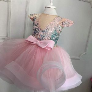 Vestito con paillettes e tulle - vista frontale